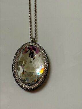 Swarovski: Clear Crystal, Large, Vita Necklace with Pointiage Rhinestone Halo